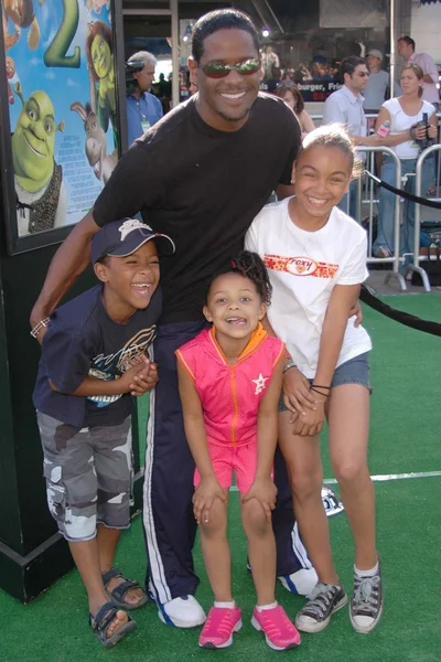 Blair Underwood e i bambini — Foto Stock