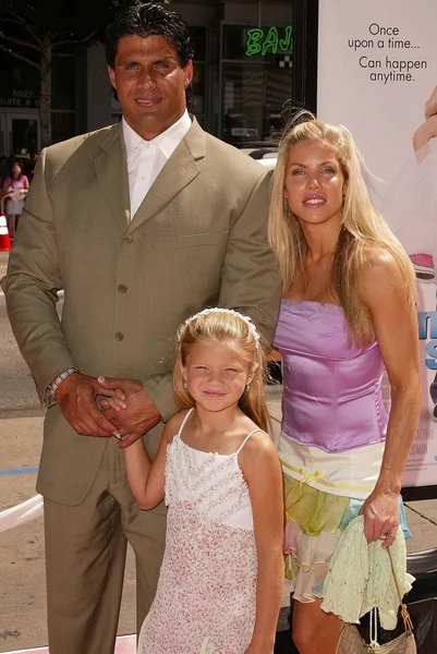 Jose Canseco, wife Jessica and daughter Josie — Stock Photo, Image