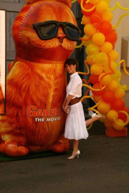 Jennifer Love Hewitt