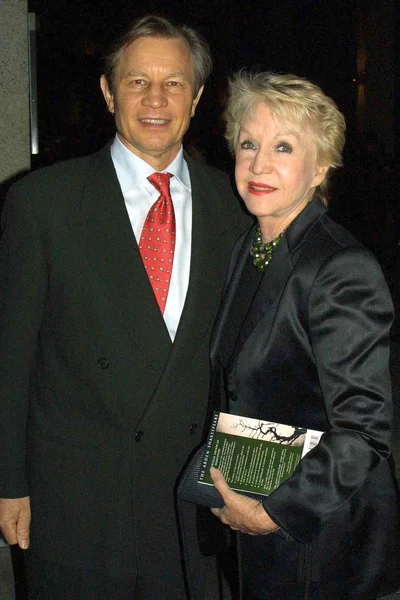 Michael York y su esposa Patricia — Foto de Stock