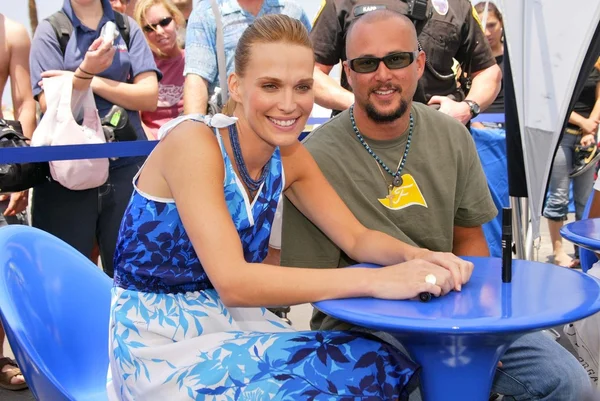 Molly sims und cris urteilen — Stockfoto