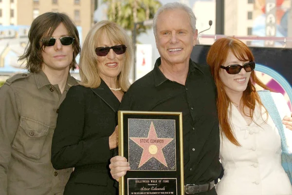 Steve Edwards and family — Stock Photo, Image