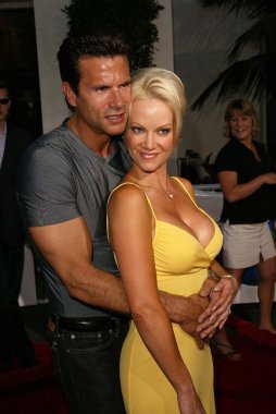 Lorenzo lamas ve barbara moore