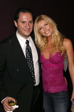Brian wallos ve brande roderick