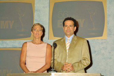 Edie falco ve tony shalhoub