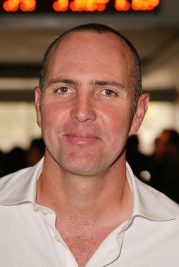 Arnold Vosloo