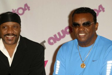 isley kardeşler ernie isley ve ron isley