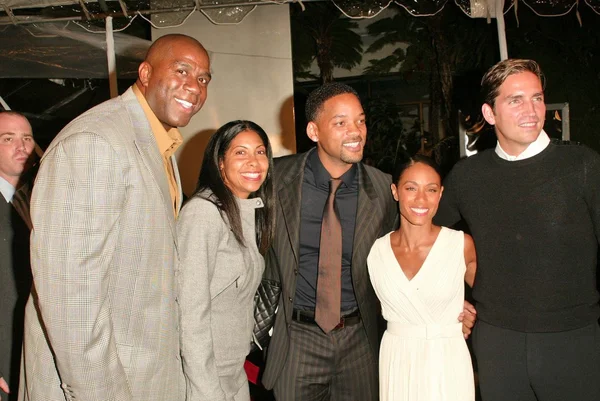 Magic Johnson, Cookie Johnson, Will Smith, Jada Pinkett Smith e Jim Caviezel — Fotografia de Stock