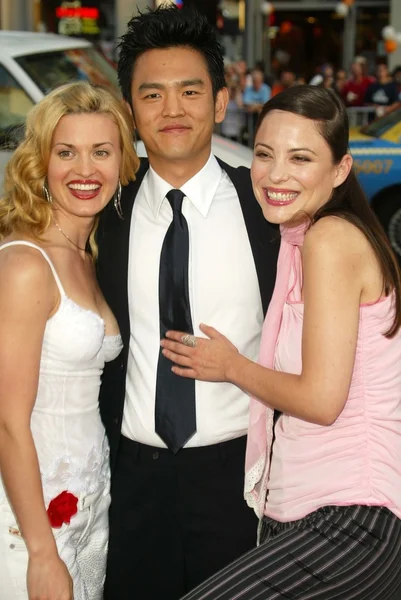 Brooke D 'Orsay, John Cho y Kate Kelton —  Fotos de Stock