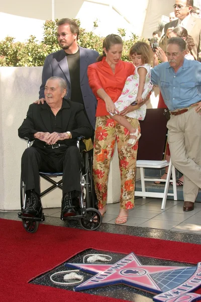 James Doohan con la moglie Wende e la figlia Sarah — Foto Stock