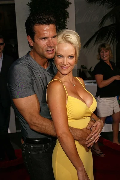 Lorenzo Lamas and Barbara Moore — Stock Photo, Image