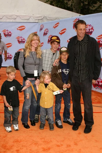 Тони Хоук и его семья — стоковое фото