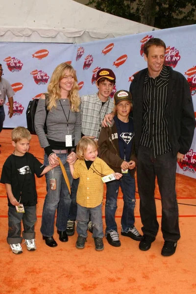 Tony hawk och familj — Stockfoto