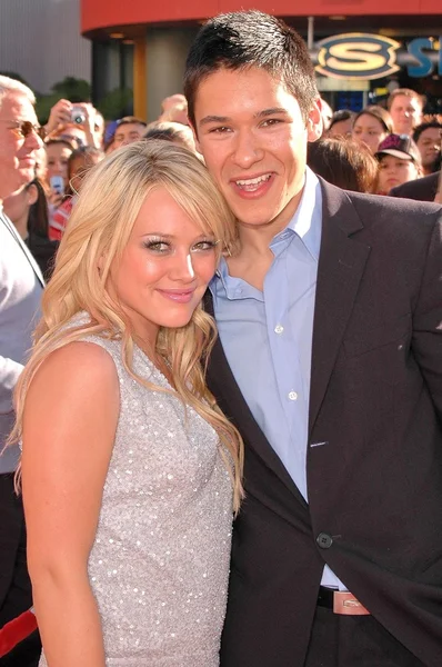 Hilary Duff and Oliver James — Stock Photo, Image