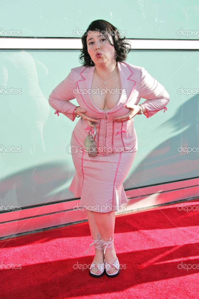 https://st.depositphotos.com/1814084/1730/i/950/depositphotos_17308003-stock-photo-alex-borstein.jpg