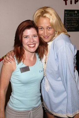 sahibi emily kerns ve jennifer blanc