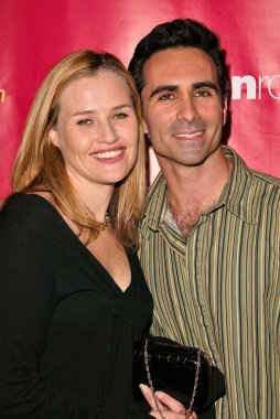 Nestor carbonell ve eşi shannon kenny