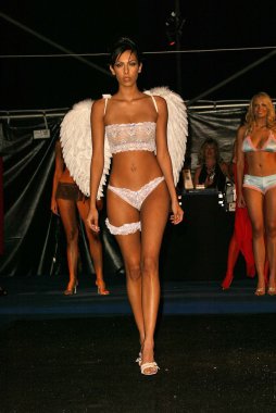 pist üzerinde mükemmel 10 modelleri