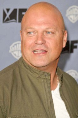 Michael Chiklis