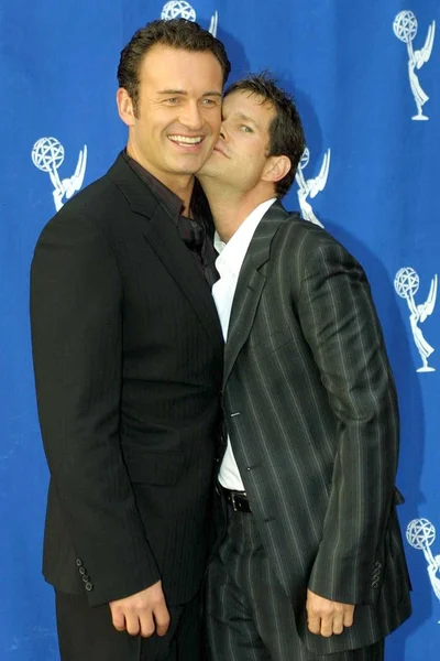 Julian McMahon and Dylan Walsh — Stock Photo, Image