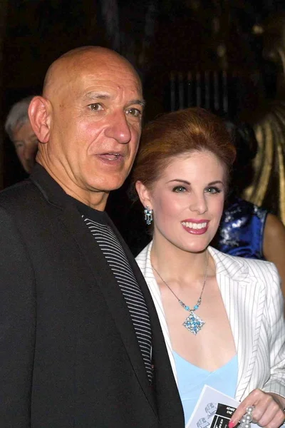 Sir Ben Kingsley y Katherine Kramer — Foto de Stock