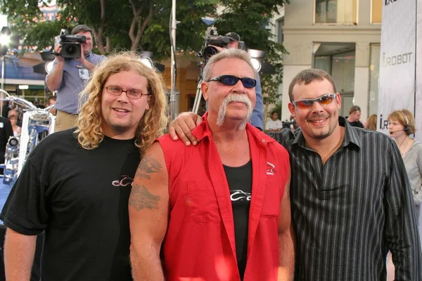 Michael Teutul, Paul Teutul Sr et Paul Teutul Jr . — Photo