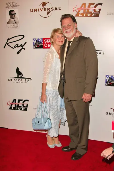 Taylor Hackford and Helen Mirren — Stock Photo, Image