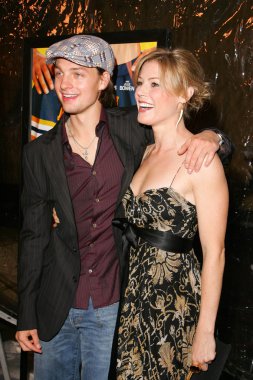 Gregory smith ve julie bowen