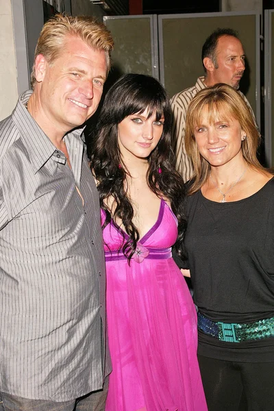 Ashlee Simpson and her parents — Stock Photo, Image