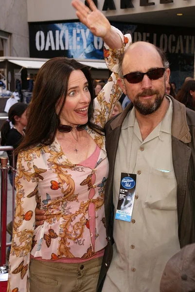 Sheila Kelly y Richard Schiff — Foto de Stock