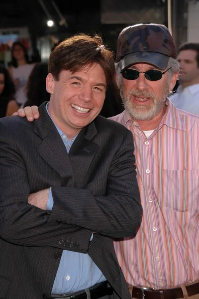 Mike Myers y Steven Spielberg —  Fotos de Stock