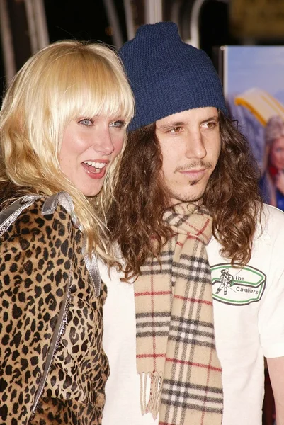 Kimberly Stewart and Cisco Adler — Stock Photo, Image