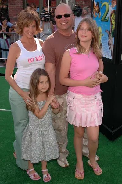 Майкл Чиклис и его семья — стоковое фото
