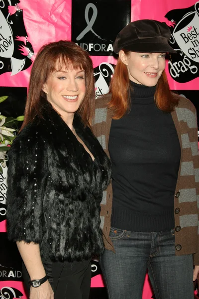 Marcia Cross and Kathy Griffin — Stock Photo, Image