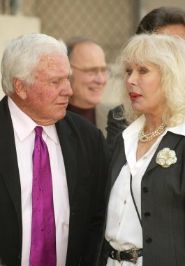 Merv griffin ve loretta swit