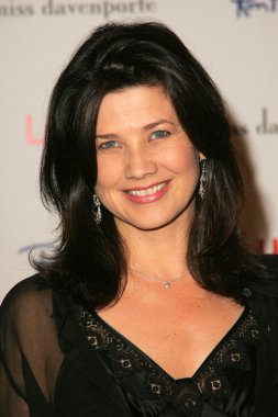 Daphne Zuniga