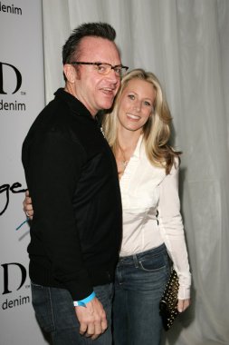 Tom arnold ve eşi shelby