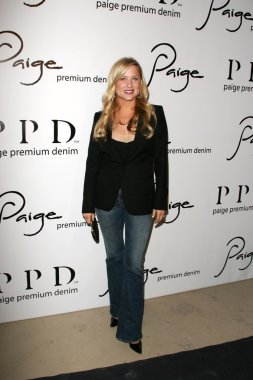 Jessica Capshaw