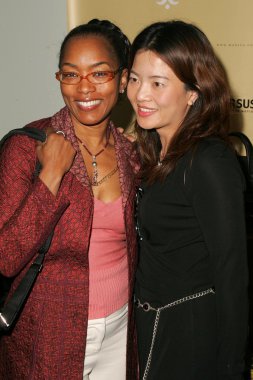 Angela bassett ile christine kuo