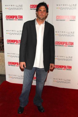 Shaun robinson in de cosmopolitan fun fearless male awards. overmorgen, hollywood, ca 02-13-06
