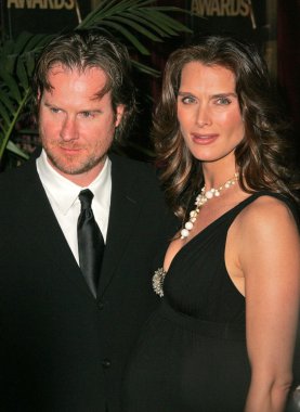 Brooke shields ve chris henchy