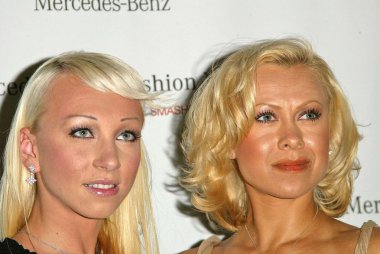 Oksana baiul ve arkadaş