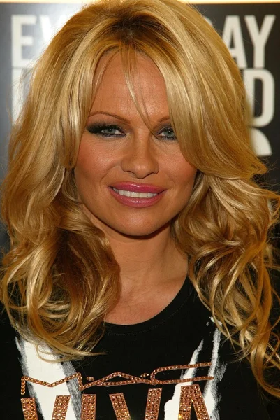 Pamela Anderson Apparence en magasin — Photo