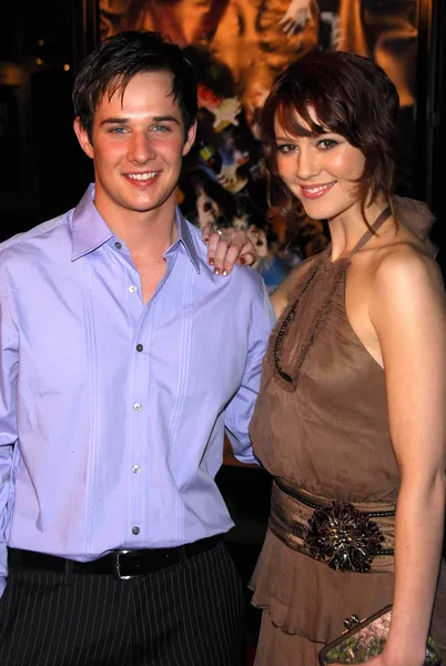 Ryan merriman i mary elizabeth winstead na premierze filmu Oszukać przeznaczenie 3. graumans Chiński Teatr, hollywood, ca 02-01-06 — Zdjęcie stockowe