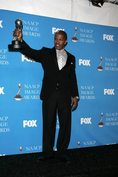 Jamie Foxx alla 37esima edizione dei NAACP Image Awards. Shrine Auditorium, Los Angeles, CA. 02-25-06 — Foto Stock