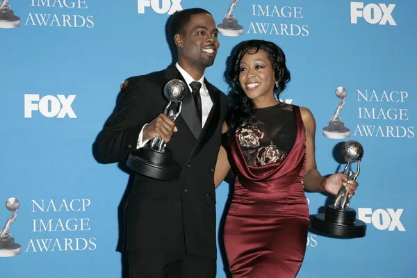 Chris Rock y Tichina Arnold en el 37º Annual NAACP Image Awards. Shrine Auditorium, Los Ángeles, CA. 02-25-06 — Foto de Stock