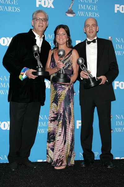 Марк Р. Харрис с Кэти Шульман и Бобом Яри на 37-й церемонии вручения премии NAACP Image Awards. Аудитория Shrine, Лос-Анджелес, Калифорния. 02-25-06 — стоковое фото