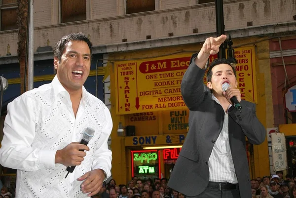 Leo Quinones e John Leguizamo — Fotografia de Stock