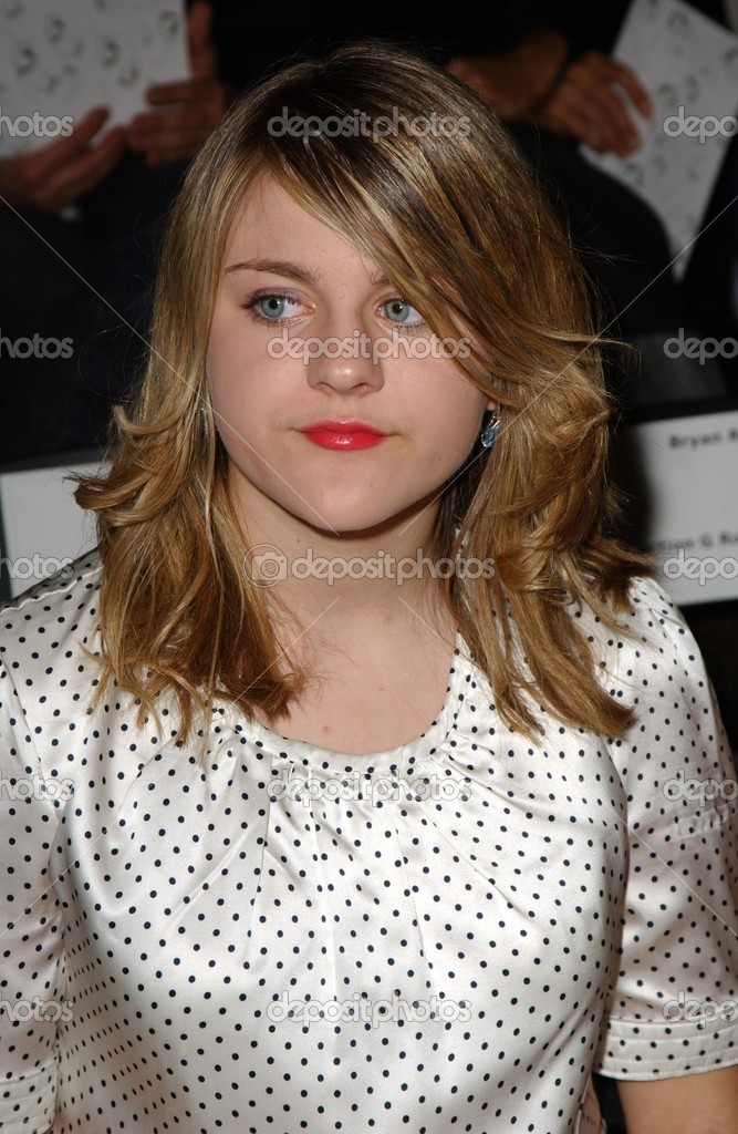 Frances Bean Cobain Frances Bean Cobain – Stock Editorial Photo © s_bukley #17339673