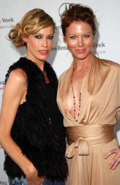 Lesa amoore ve cynthia basinet mercedes-benz, Güz 2006 Los Angeles moda hafta 4 gün. Smashbox, culver city, ca. 03-22-06